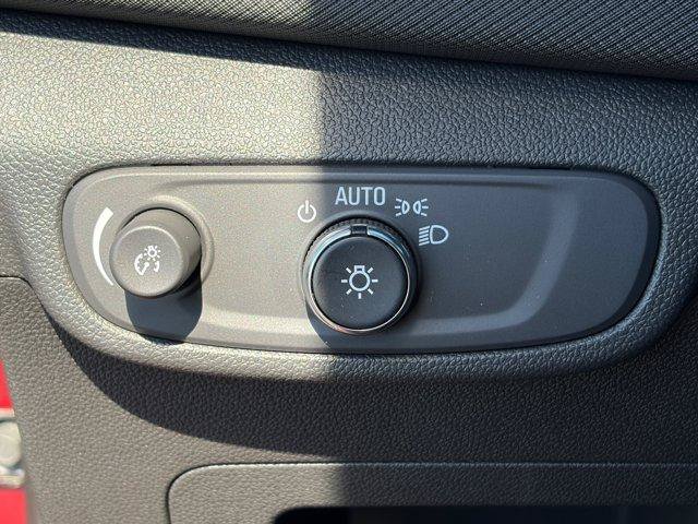 Used 2025 Chevrolet TrailBlazer LS w/ LS Confidence Package FWD image 18