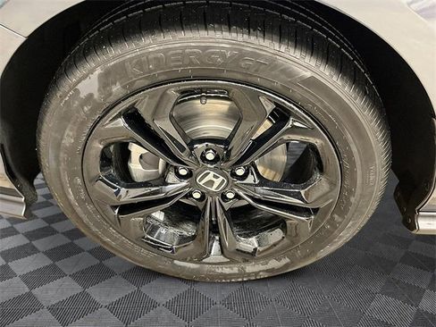 New 2025 Honda Accord SE image 10