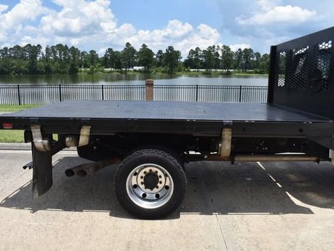 Used 2019 Ford F550 2WD Regular Cab Super Duty image 4