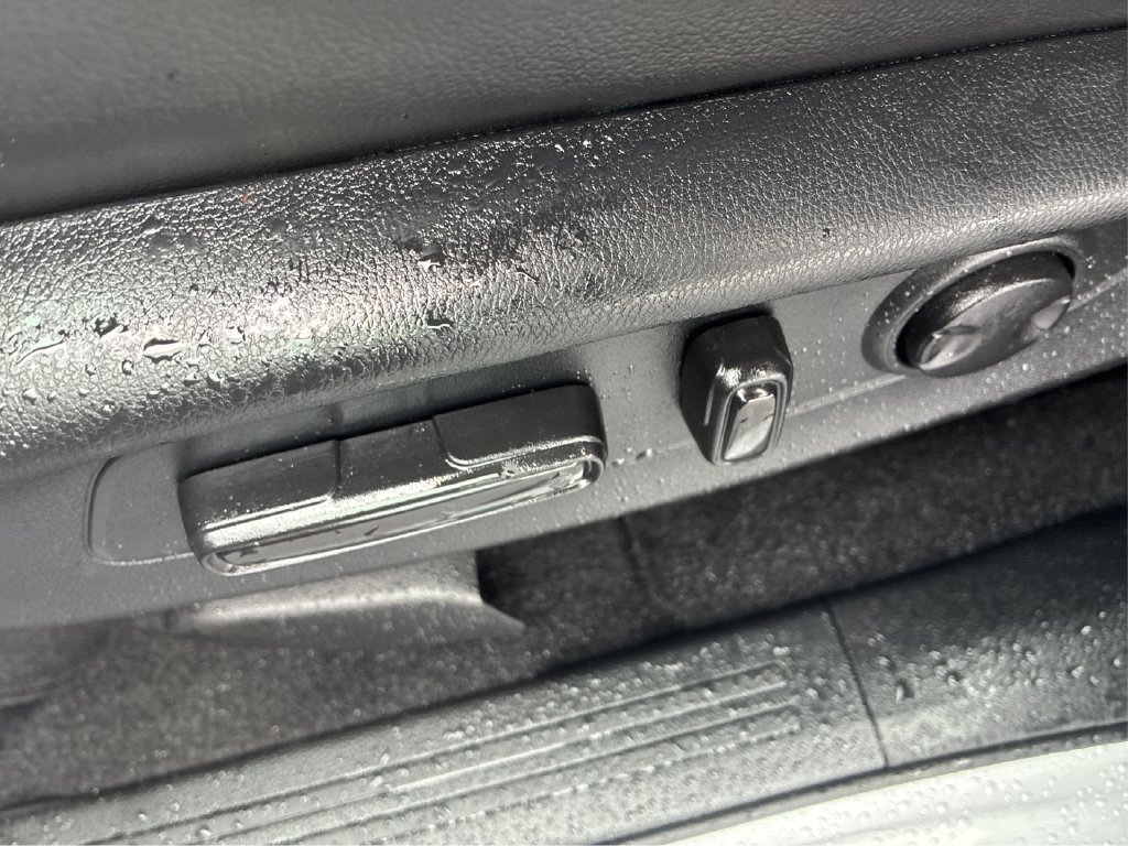 Used 2024 Honda CR-V Sport Touring image 16
