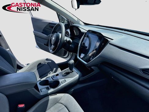 Used 2025 Subaru Crosstrek 2.5i Premium AWD/4WD image 33