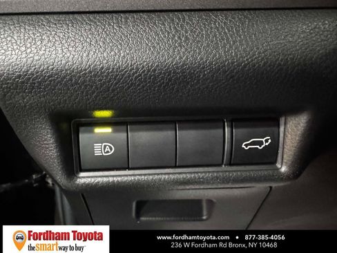Used 2025 Toyota Grand Highlander AWD image 19