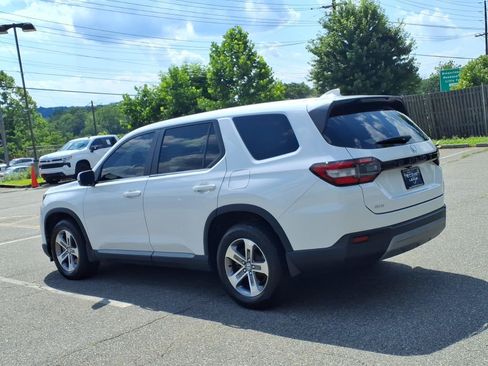 Used 2023 Honda Pilot EX-L image 5