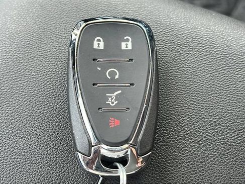 Used 2024 Chevrolet Equinox LT FWD image 30