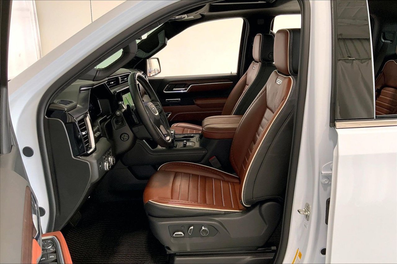 Used 2026 GMC Sierra 1500 Denali Ultimate AWD/4WD image 18
