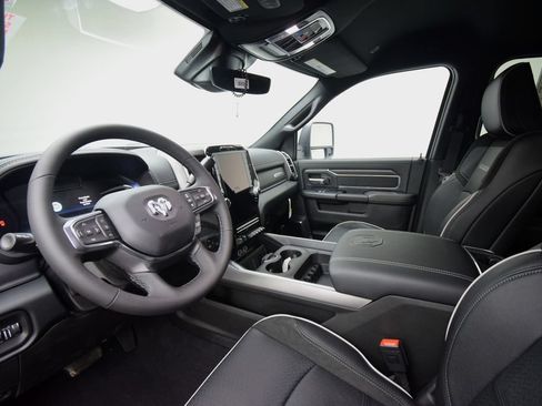 New 2026 RAM 2500 Laramie AWD/4WD image 35