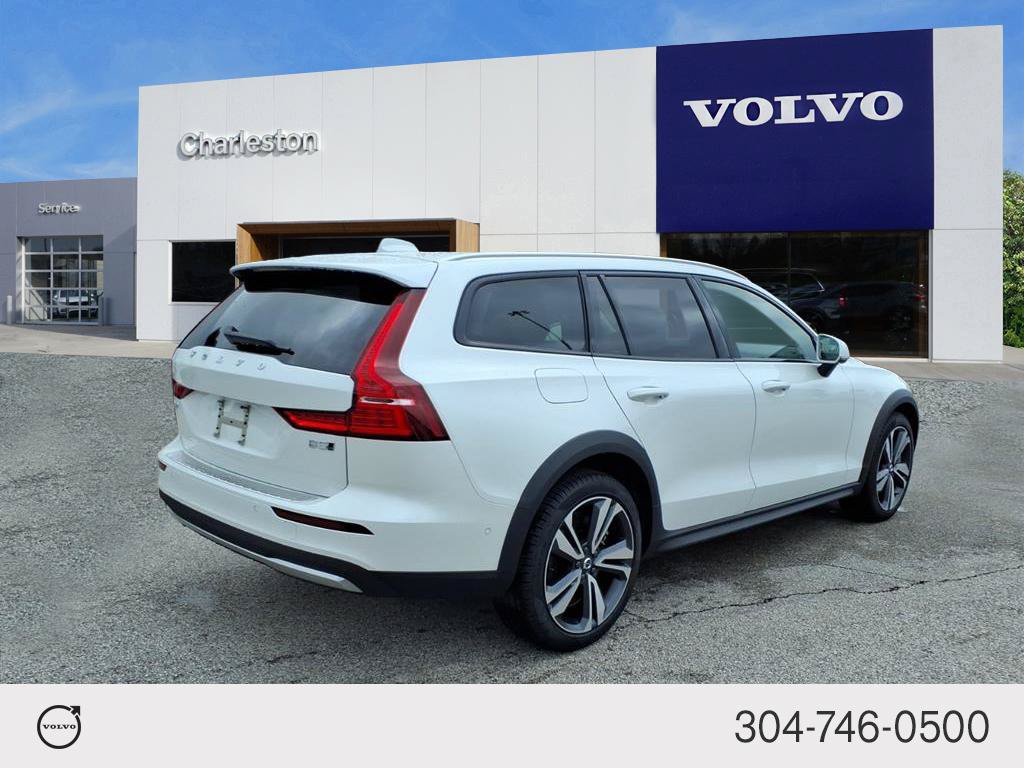 New 2026 Volvo V60 B5 Cross Country Plus w/ Protection Package Premier AWD/4WD image 3