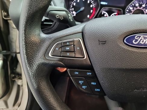 Used 2018 Ford Escape SE image 25