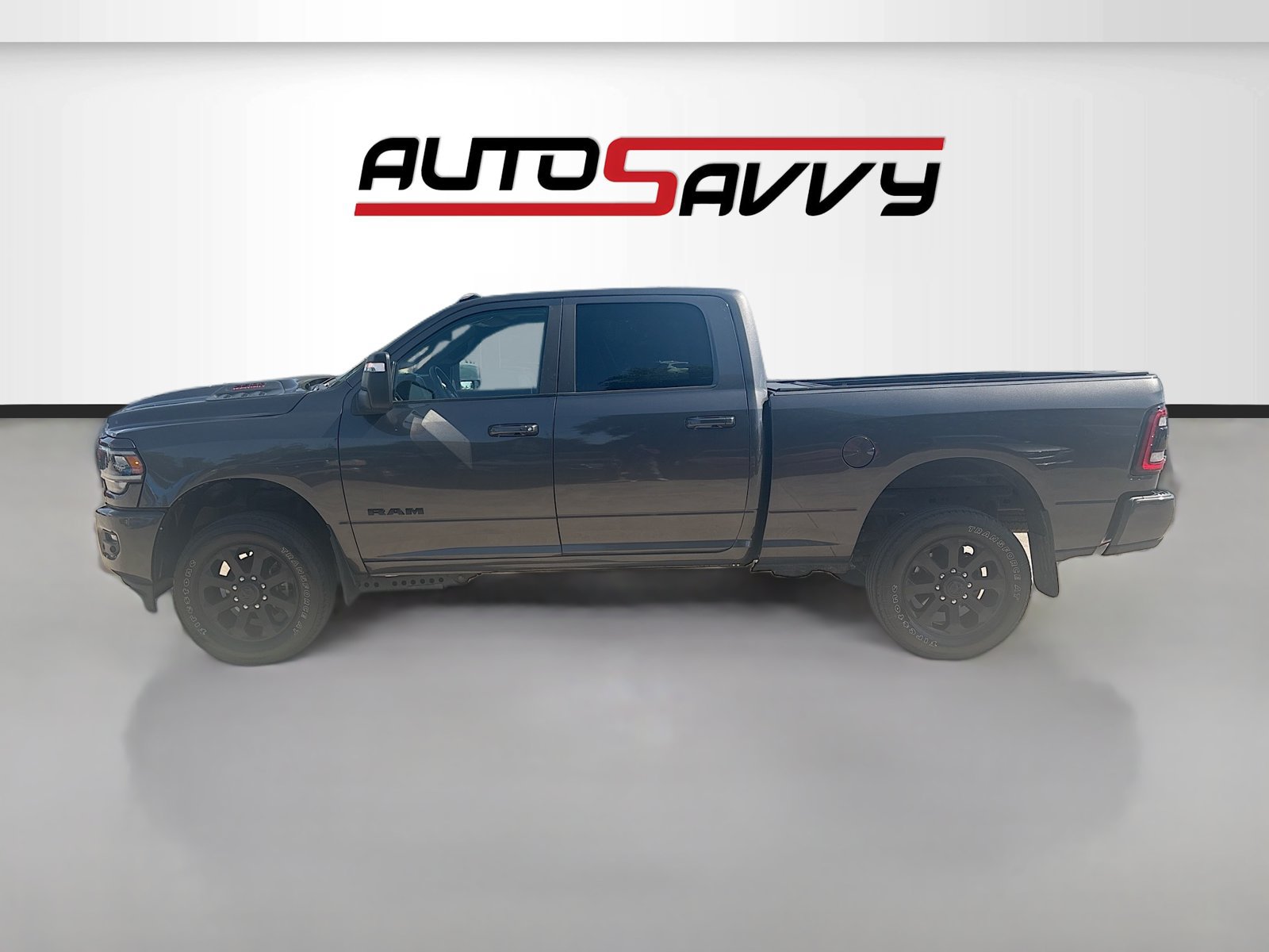 Used 2024 RAM 2500 Laramie AWD/4WD image 4