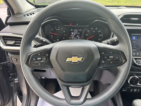 Used 2023 Chevrolet TrailBlazer LT w/ Convenience Package AWD/4WD image 14