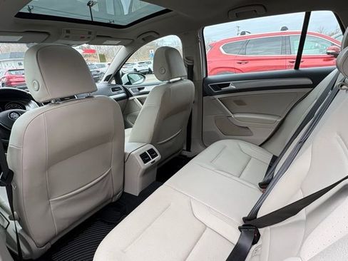 Used 2015 Volkswagen Golf SE w/ Golf Sport Package image 30