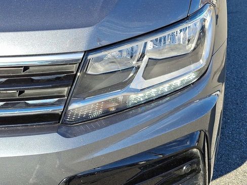 Used 2021 Volkswagen Tiguan SE R-Line image 15