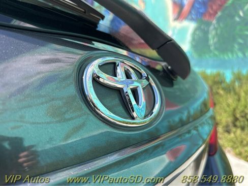 Used 2017 Toyota Yaris LE image 33
