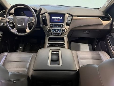 Used 2019 GMC Yukon Denali AWD/4WD image 25