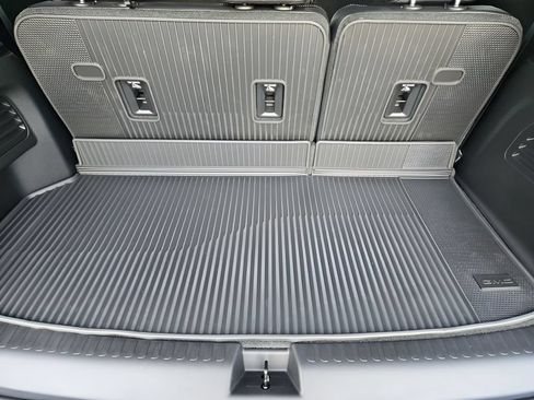 New 2026 GMC Acadia Denali w/ Super Cruise Package FWD image 23