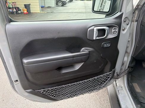 Used 2020 Jeep Wrangler Unlimited Sport S image 19