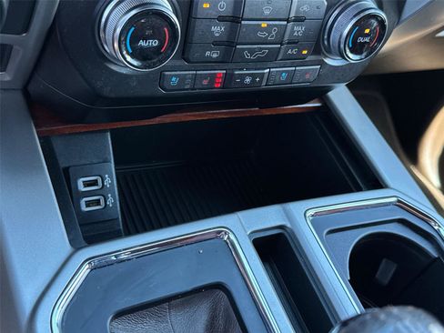 Certified 2019 Ford F150 King Ranch w/ Equipment Group 601A Luxury image 31