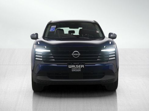 Used 2025 Nissan Kicks SV image 8