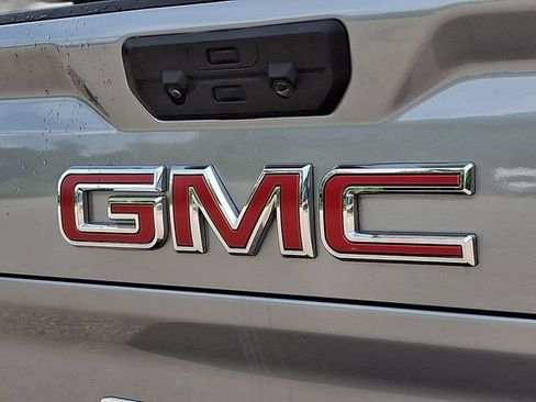 Used 2025 GMC Sierra 2500 AT4X AWD/4WD image 35