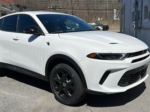 New 2025 Dodge Hornet GT w/ GT Blacktop Package image 3