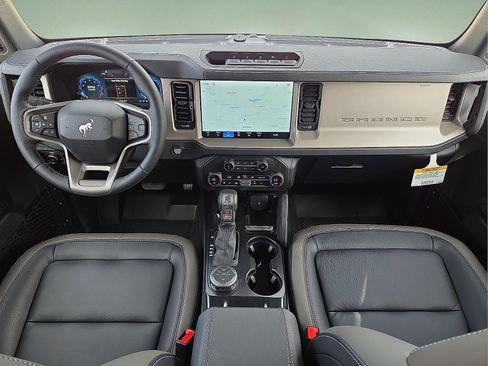New 2026 Ford Bronco Outer Banks w/ Sasquatch Package AWD/4WD image 11