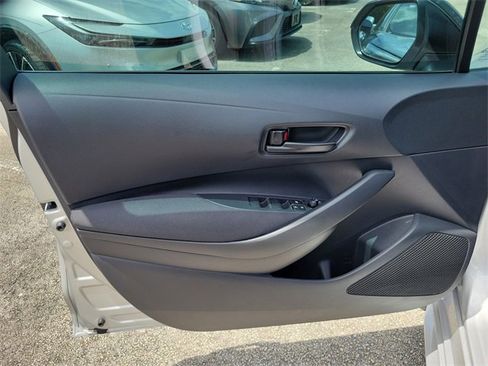 Used 2025 Toyota Corolla LE image 10