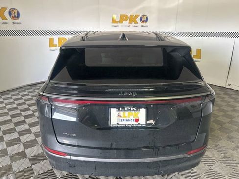 Used 2025 Jeep Wagoneer S Limited AWD/4WD image 6