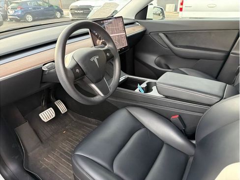 Used 2021 Tesla Model Y Performance AWD/4WD image 2