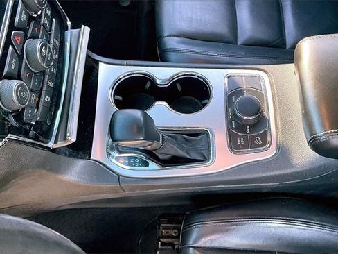 Used 2019 Jeep Grand Cherokee Limited w/ Trailer Tow Group IV image 18