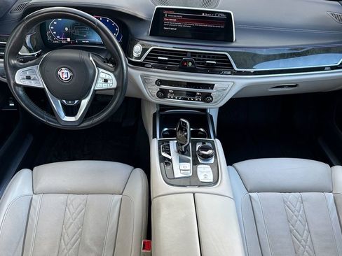 Used 2022 BMW ALPINA B7 xDrive w/ Luxury Rear Seating Package image 14