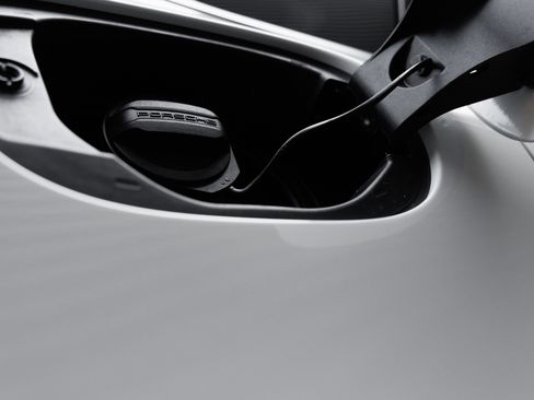 Certified 2026 Porsche Macan AWD/4WD image 27
