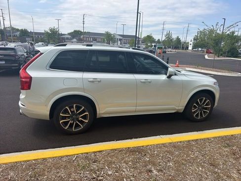 Used 2018 Volvo XC90 T5 Momentum w/ Convenience Package AWD/4WD image 13