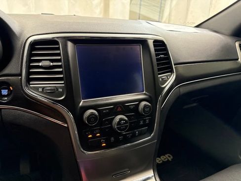 Used 2018 Jeep Grand Cherokee Limited w/ Luxury Group II AWD/4WD image 25