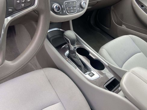 Used 2024 Chevrolet Malibu LT image 11