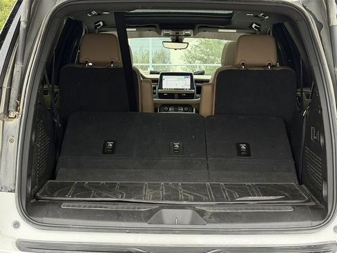 Used 2021 Chevrolet Tahoe Premier w/ Premium Package image 30