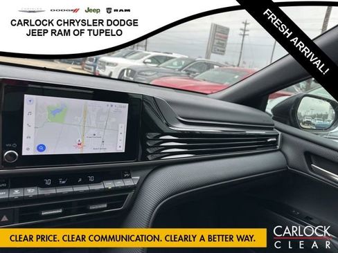 Used 2025 Toyota Camry SE image 33