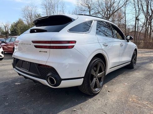 Used 2025 Genesis GV70 3.5T Sport w/ Sport Prestige Package image 3