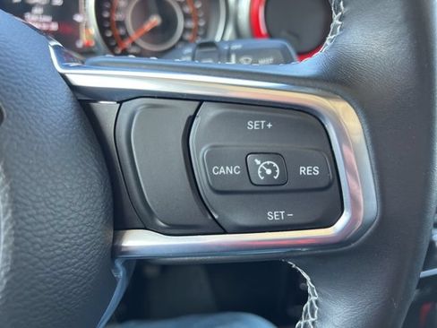 Used 2022 Jeep Wrangler Unlimited Sahara AWD/4WD image 17