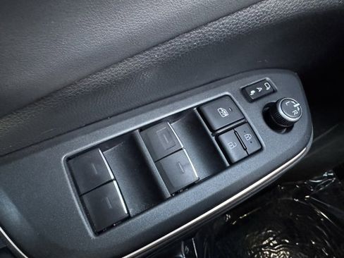 Certified 2023 Toyota Crown XLE w/ Carpet Mat Package (TMS) image 33