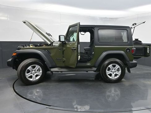 Used 2021 Jeep Wrangler Sport S image 38