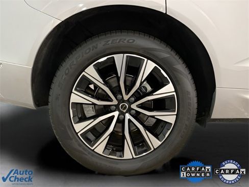 Used 2025 Volvo XC60 B5 Plus image 25
