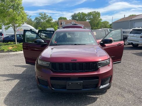 Used 2022 Jeep Grand Cherokee L Laredo AWD/4WD image 30