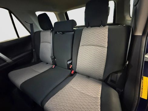 Used 2016 Toyota 4Runner SR5 AWD/4WD image 15