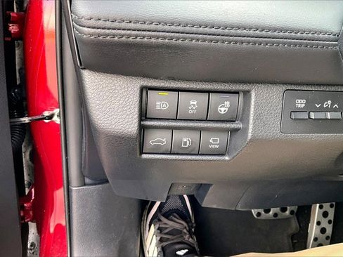 Used 2019 Toyota Avalon Touring w/ Advanced Safety Package image 24