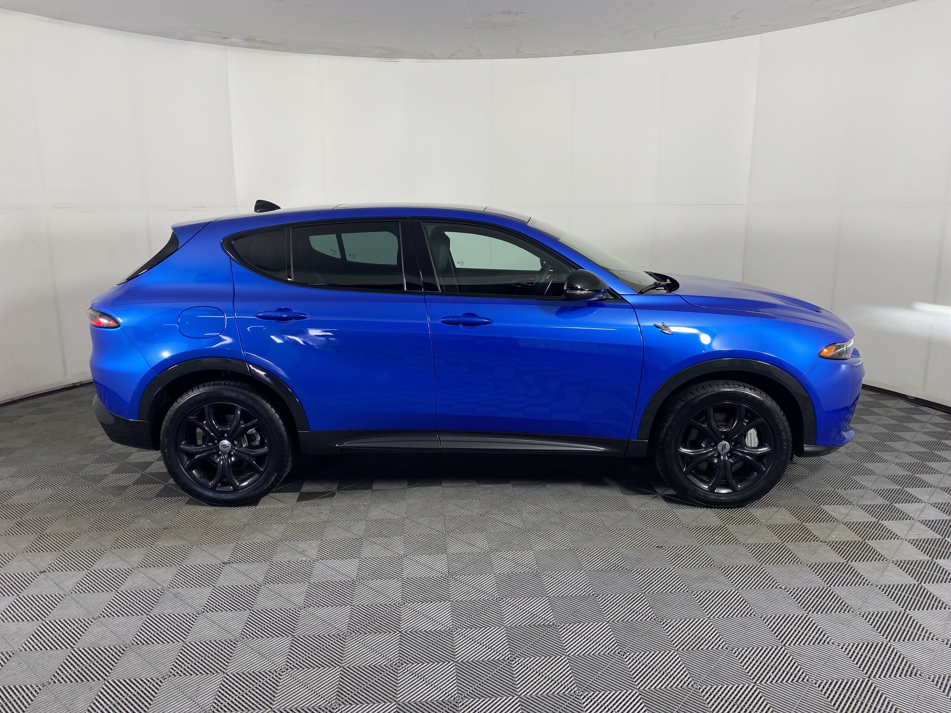 Used 2024 Dodge Hornet R/T Plus w/ R/T Blacktop Package AWD/4WD image 8