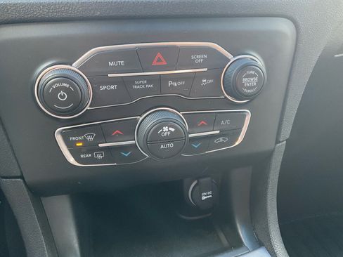 Used 2022 Dodge Charger GT image 10