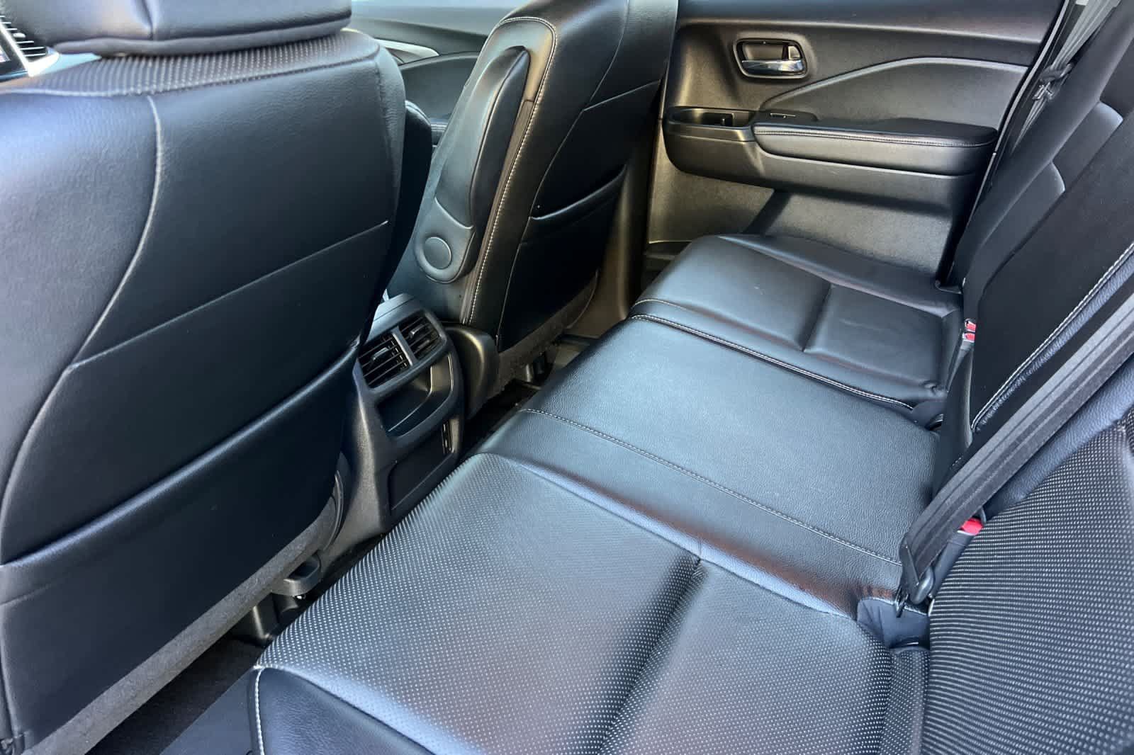 Used 2017 Honda Ridgeline RTL-T image 4