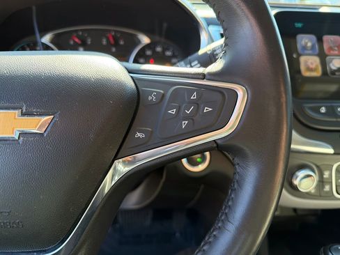 Used 2018 Chevrolet Equinox Premier image 22