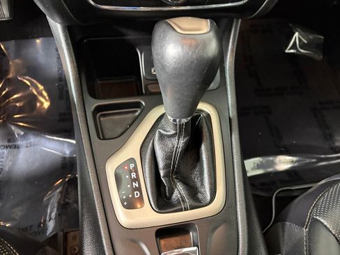 Used 2018 Jeep Cherokee Limited w/ Luxury Group image 21