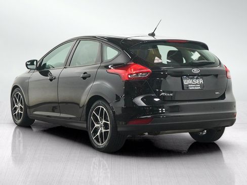 Used 2017 Ford Focus SEL w/ Interior Protection Package FWD image 3